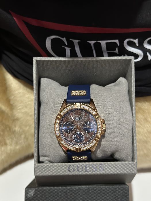 Дамски часовник Guess