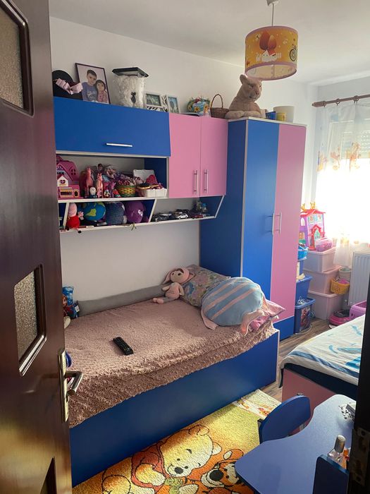 Apartament cu 3 camere decomadat