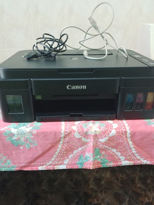 Vând imprimanta canon Pixma