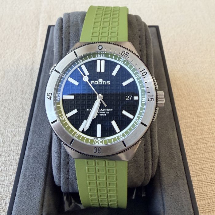 Fortis Marinemaster M44 Chronometer Woodpecker Green