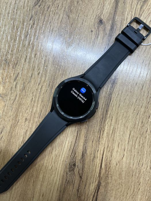Часы Galaxy Watch 4 Classic