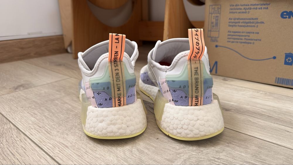 Adidas NMD R1 дамски