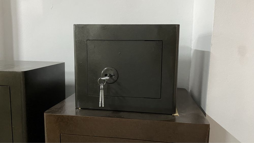 Seyf Сейф Мебель на заказ Лофт Шкаф Парта Стол Стул Диван Спальни