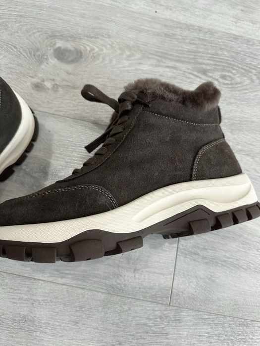 Жениские Кроссовки