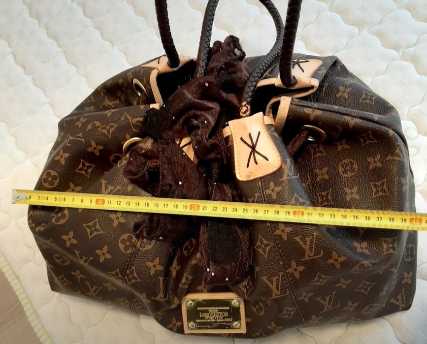 Geanta Louis Vuitton