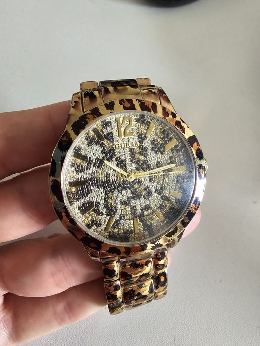 Продам часы  женские