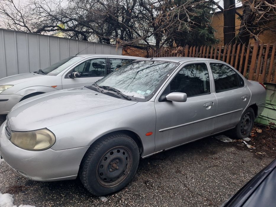 Ford Mondeo в движение