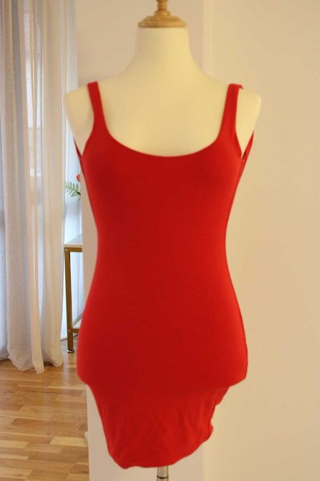 Червена рокля от трико
