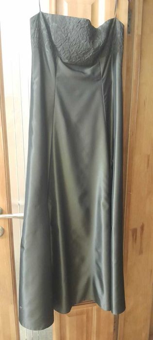 Вечернее платье                                             .