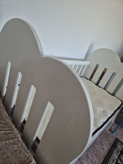 Кровать детская белая