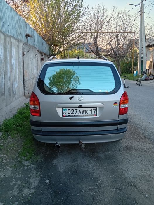 Зафира 1.8 2002 год