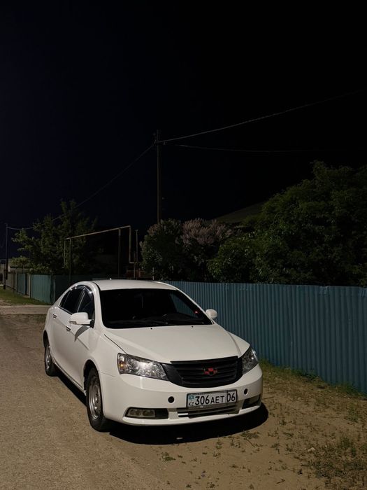 Geely Emgrand S7 2013 года