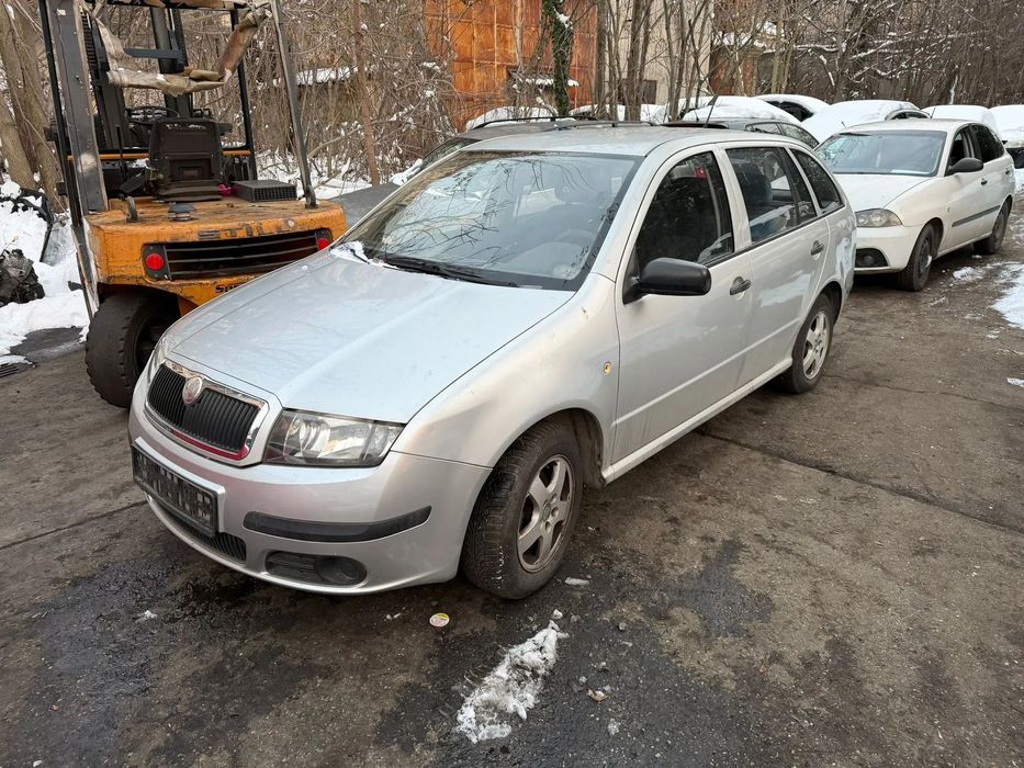 Dezmembrez Skoda Fabia 1 facelift break 1,4 TDI gri argintiu 2007