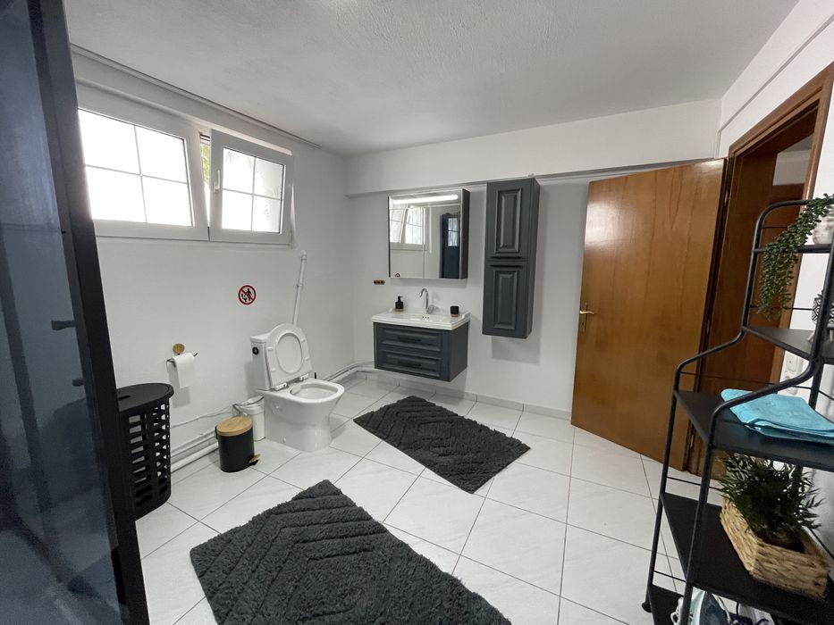 Просторна къща под наем в Гърция с 6 спални и басейн