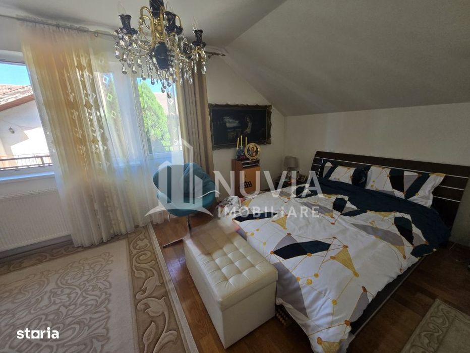 Casa cu 3 camere,90 mp,zona Centru