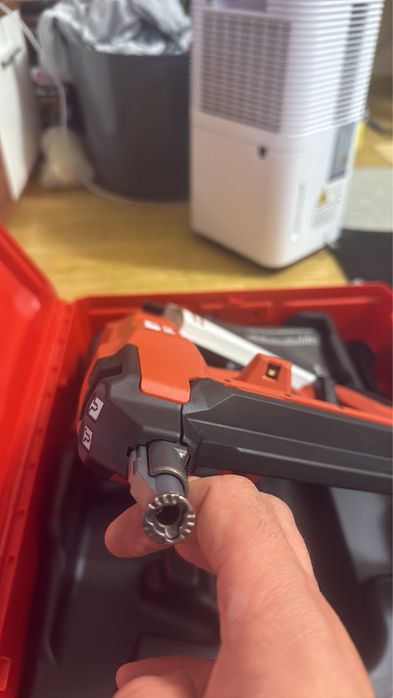 Нови! Hilti BX4 -22 -IF + B22-110+C4 230v