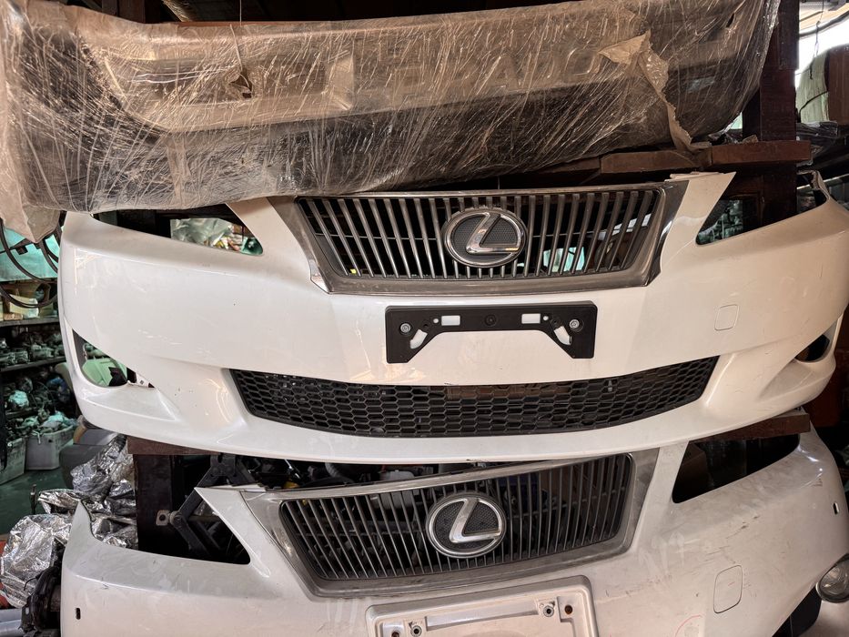 Бампер передний в сборе lexus is