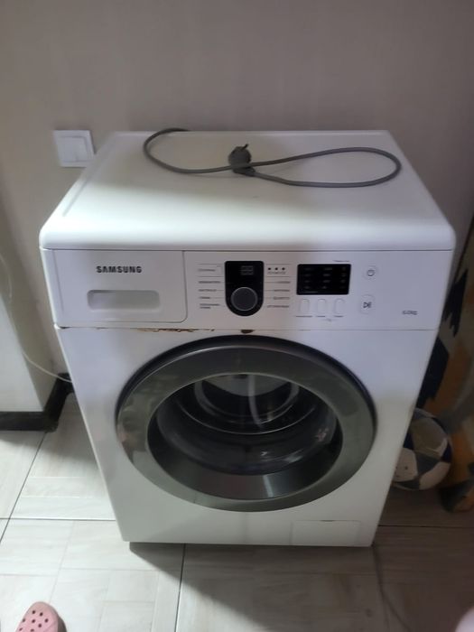 Продам стиральную машину
