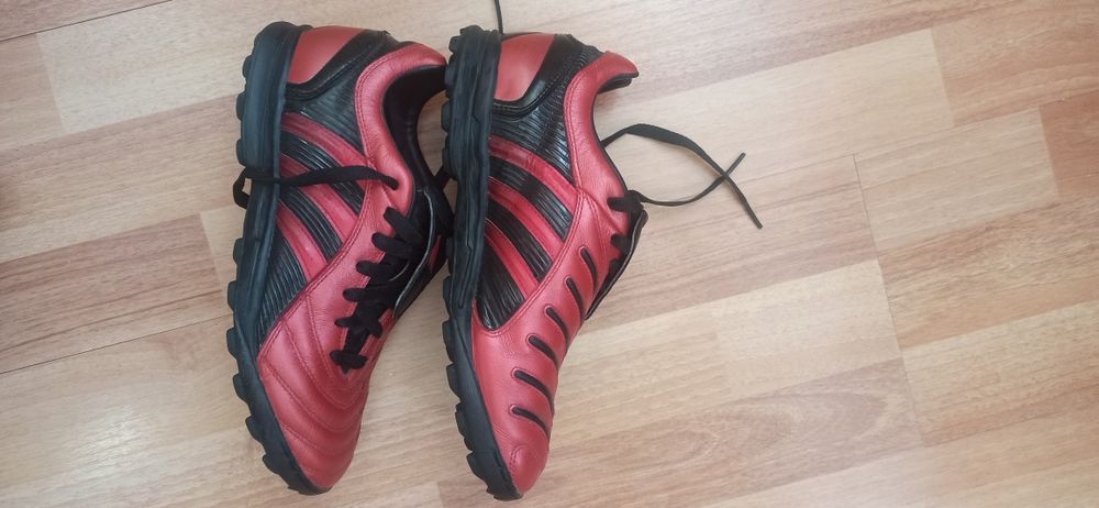 Продам кроссовки Adidas