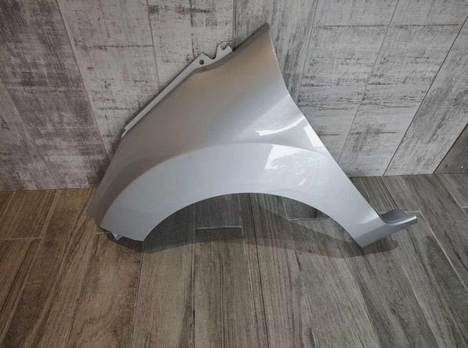 Aripa stanga fata NOUA vopsita gri argintiu Ford Fiesta MK6 2008 -2012