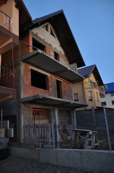 Casa de vanzare la rosu in Burdujeni