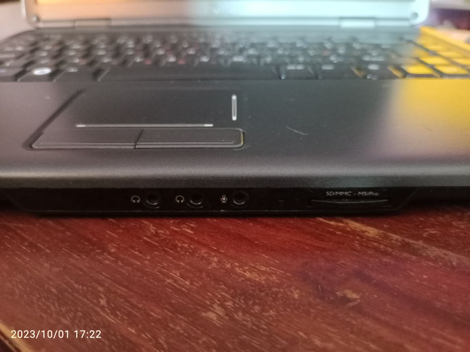 Лаптоп DELL почти НОВ