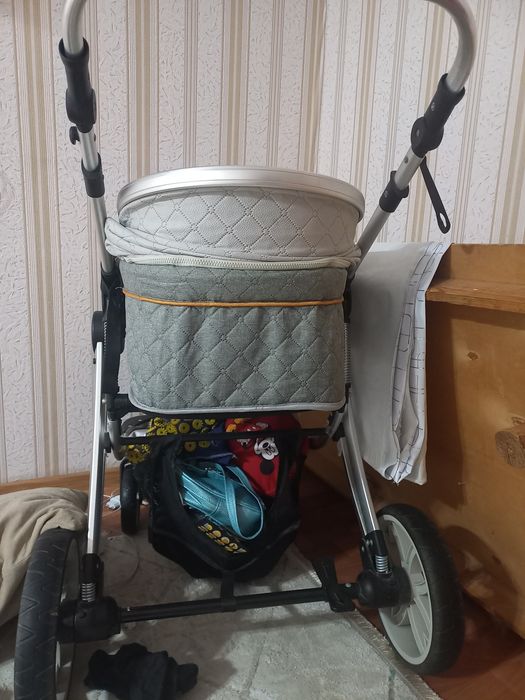 Продам коляску для ребенка