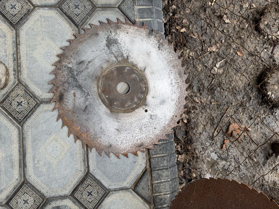 Daraxt kesadigan stanok arrasi sotiladi har xil razmerda bor