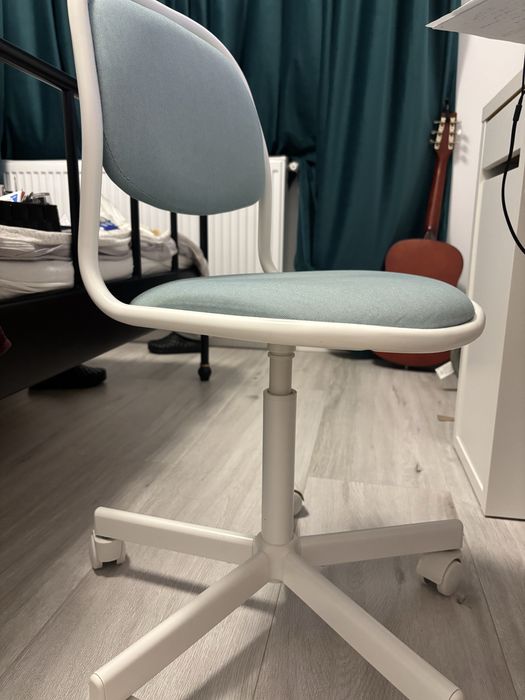 Scaun ikea copii 9-12 ani