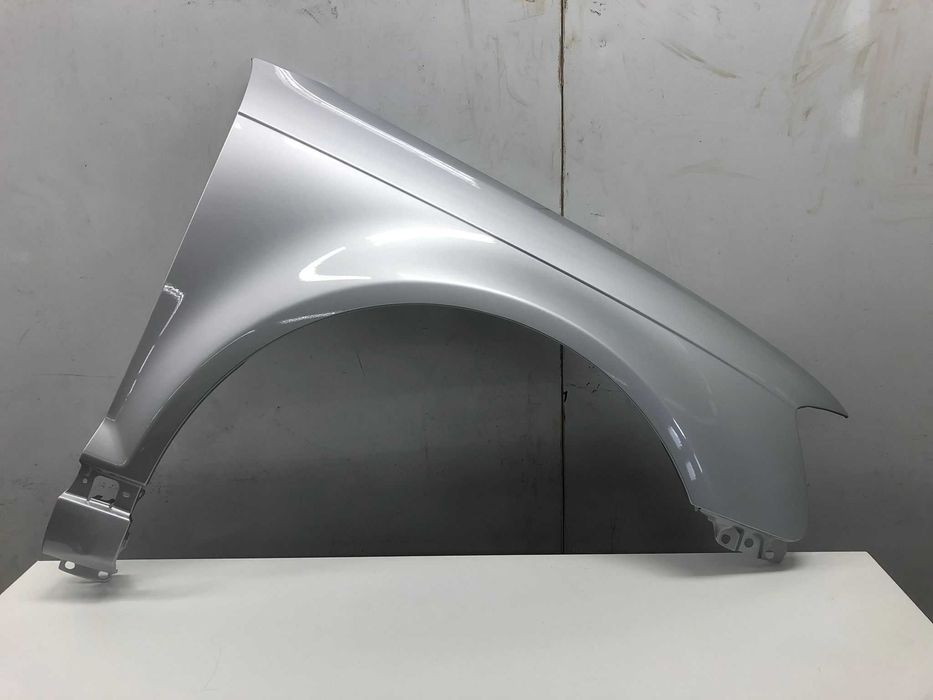 Aripa Fata Dreapta Audi A3 8P An 2008-2012 (LX7W (Gri))