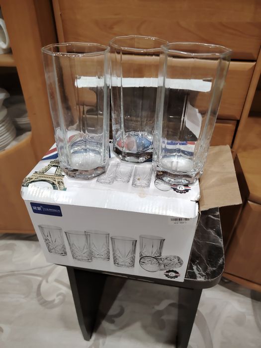 Продам стаканы новые