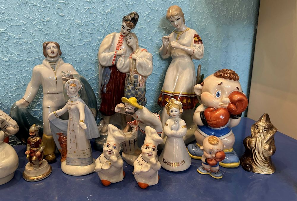 Статуэтки Фарфоровые