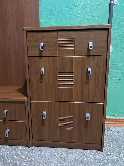 Не дорого продам прихожую