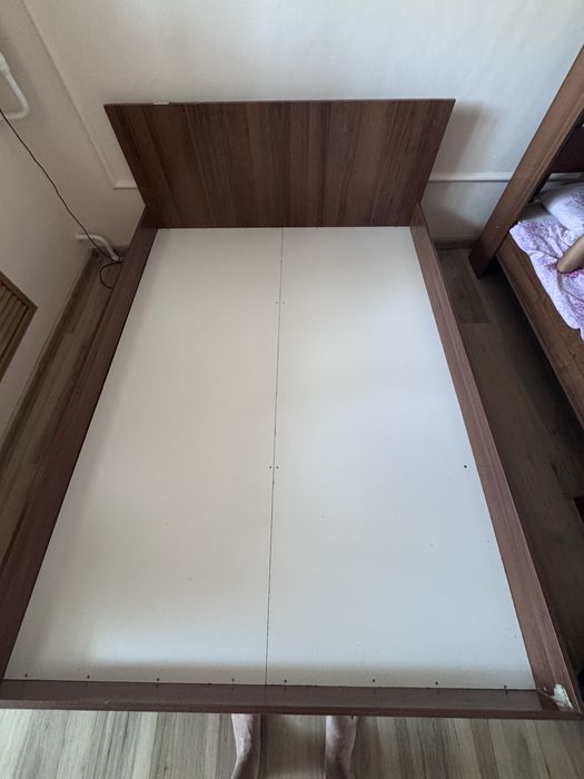 Продам двуспальную кровать, недорого!