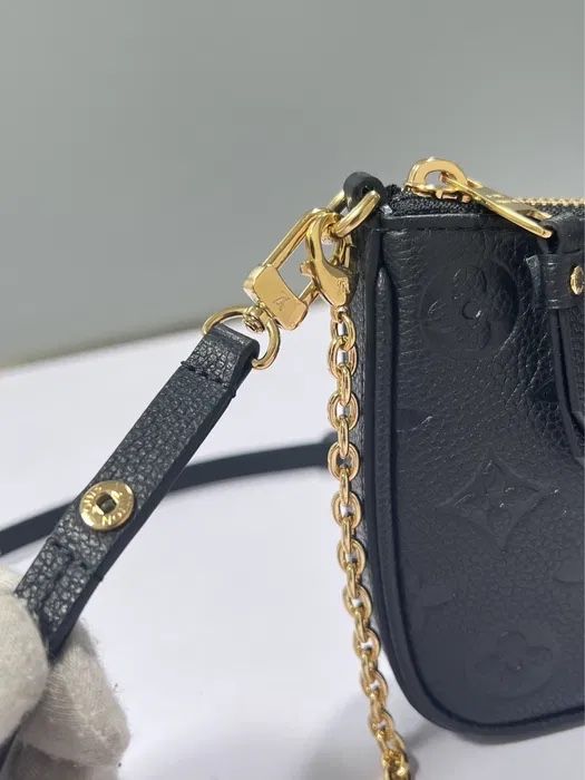 Geanta Louis Vuitton