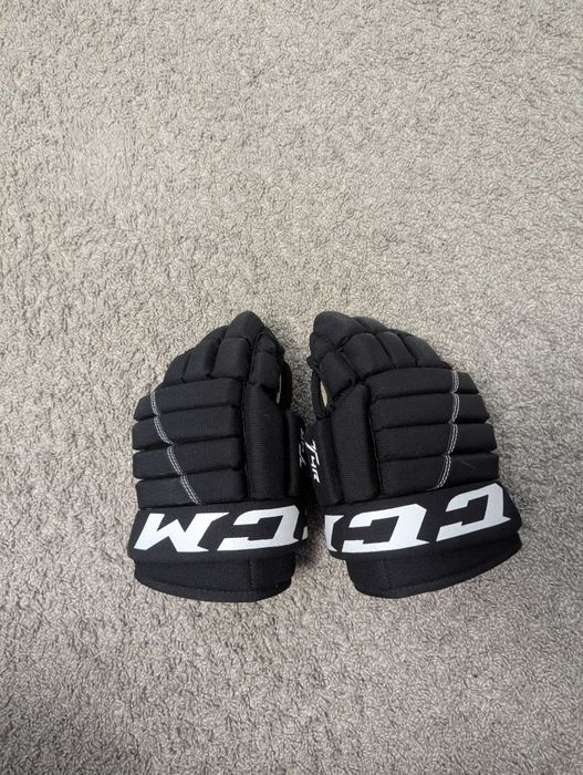 хоккейные краги и налокотники