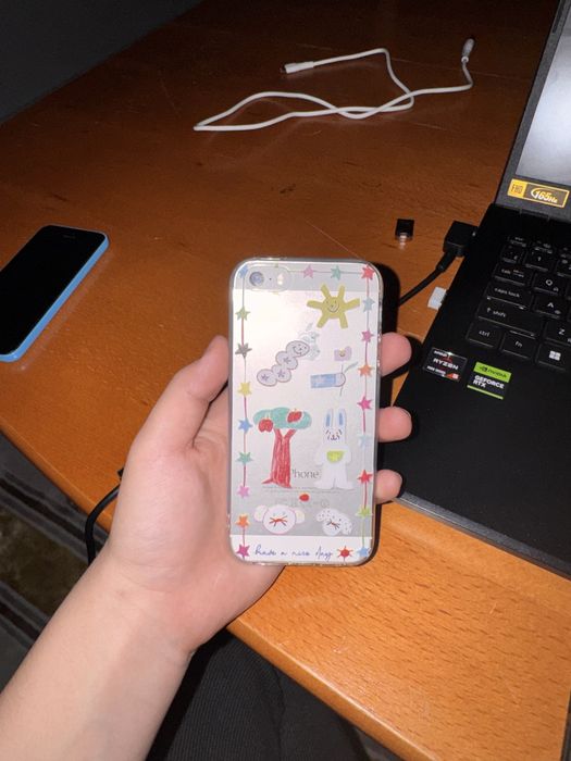 Iphone 5s в нормальном состоянии