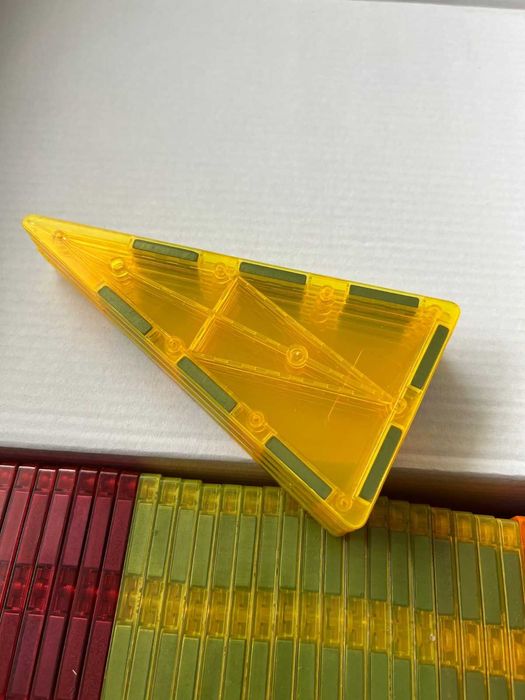 Set constructie magnetic 3D nou, 2+ ani, multicolor,100 piese