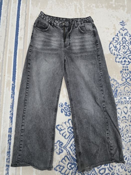 Продам футболку,  джинсы