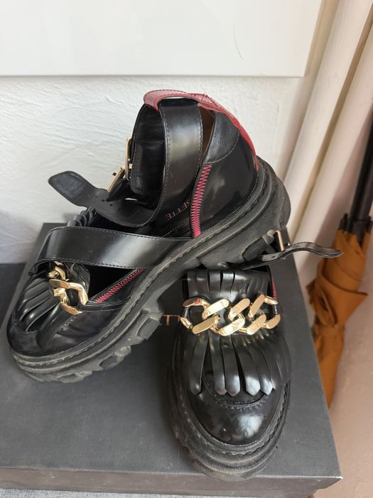 Pantofi decupati cu catarame Musette