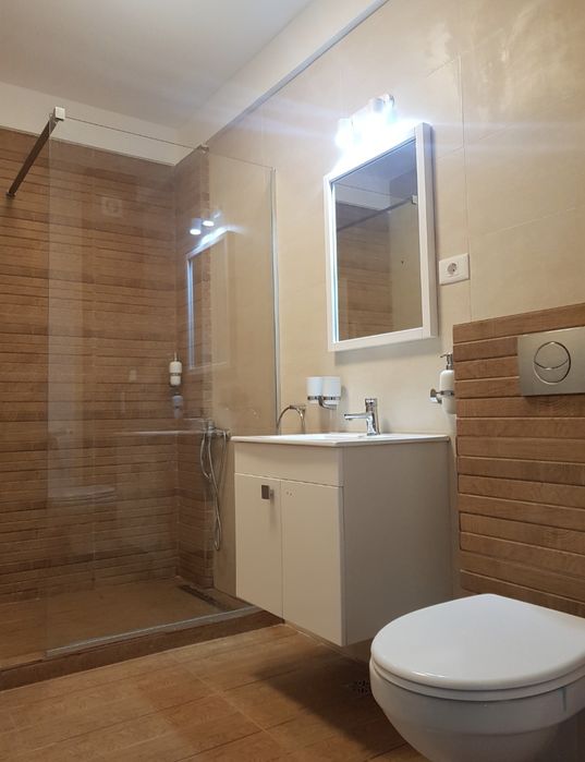 Inchiriez apartament 2 camere Mamaia Nord
