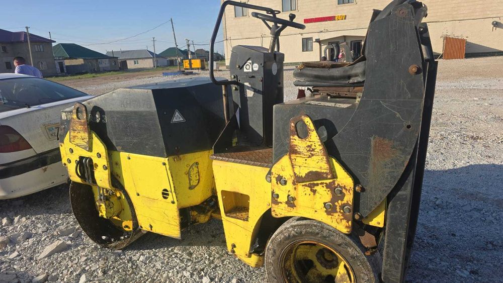 Каток BOMAG BW 100AC-3