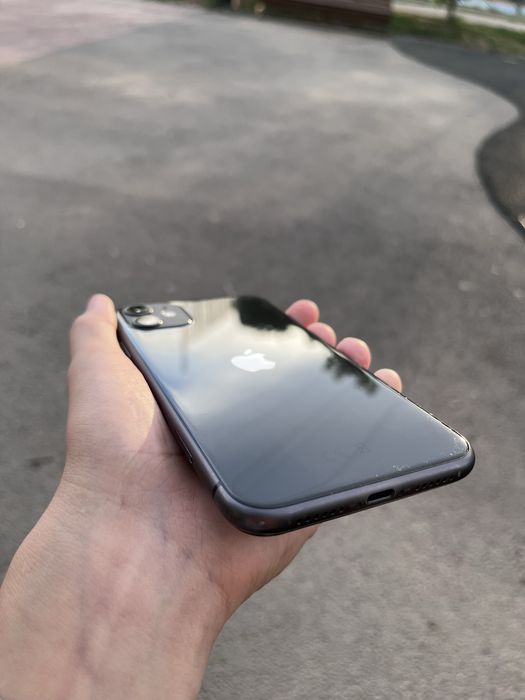 iPhone 11 В хорошем состоянии