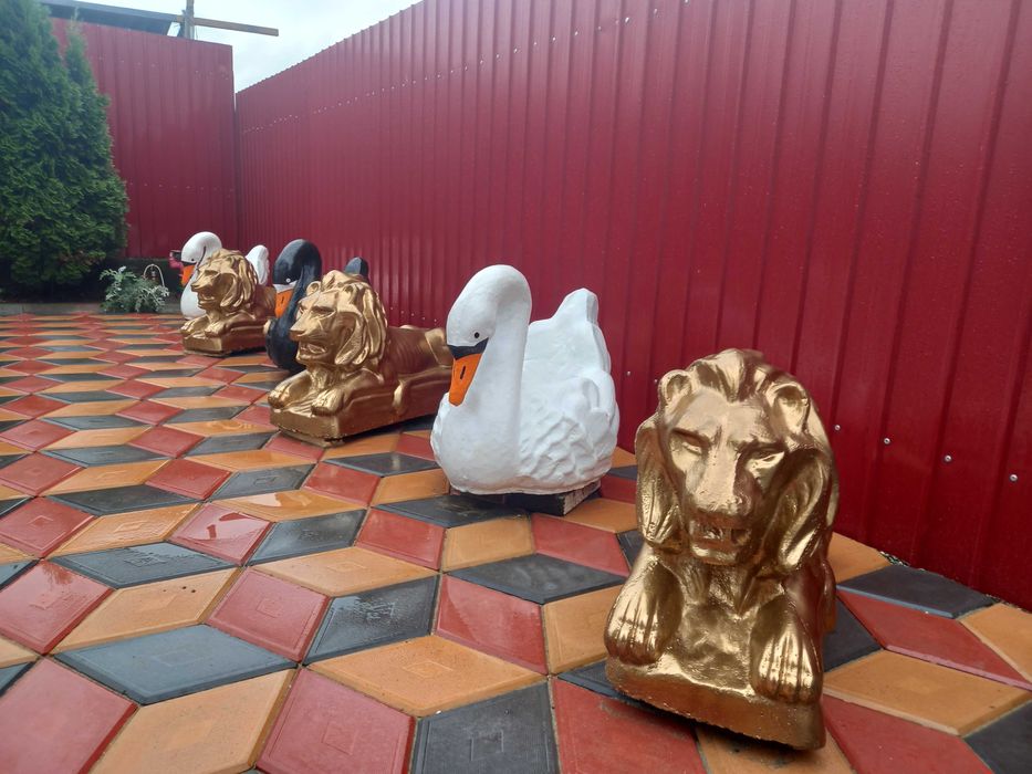 Vultur 180 ron decor  stalpi beton leu decor100 ron ingeras 100ron