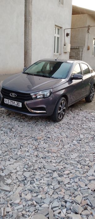 Lada vesta sotiladi