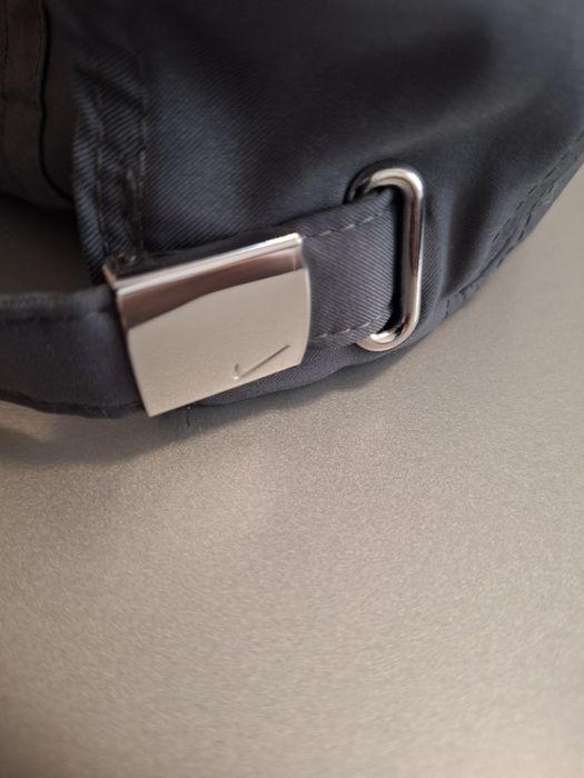 Продавам шапки Nike