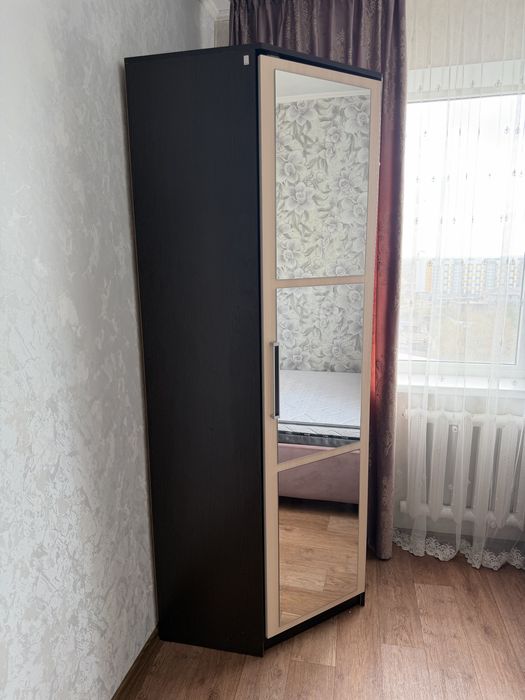 Угловой шкаф для спальни