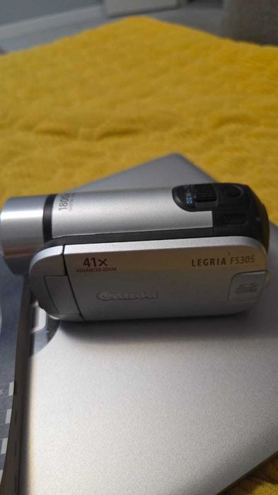 видеокамера Canon legria FS305E