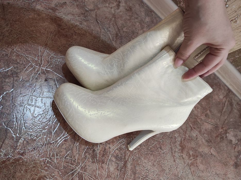 Продам новые полусапожки!