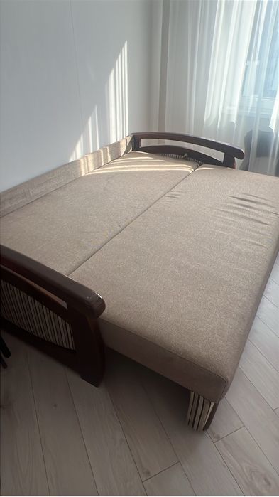 Продаю раскладной диван!